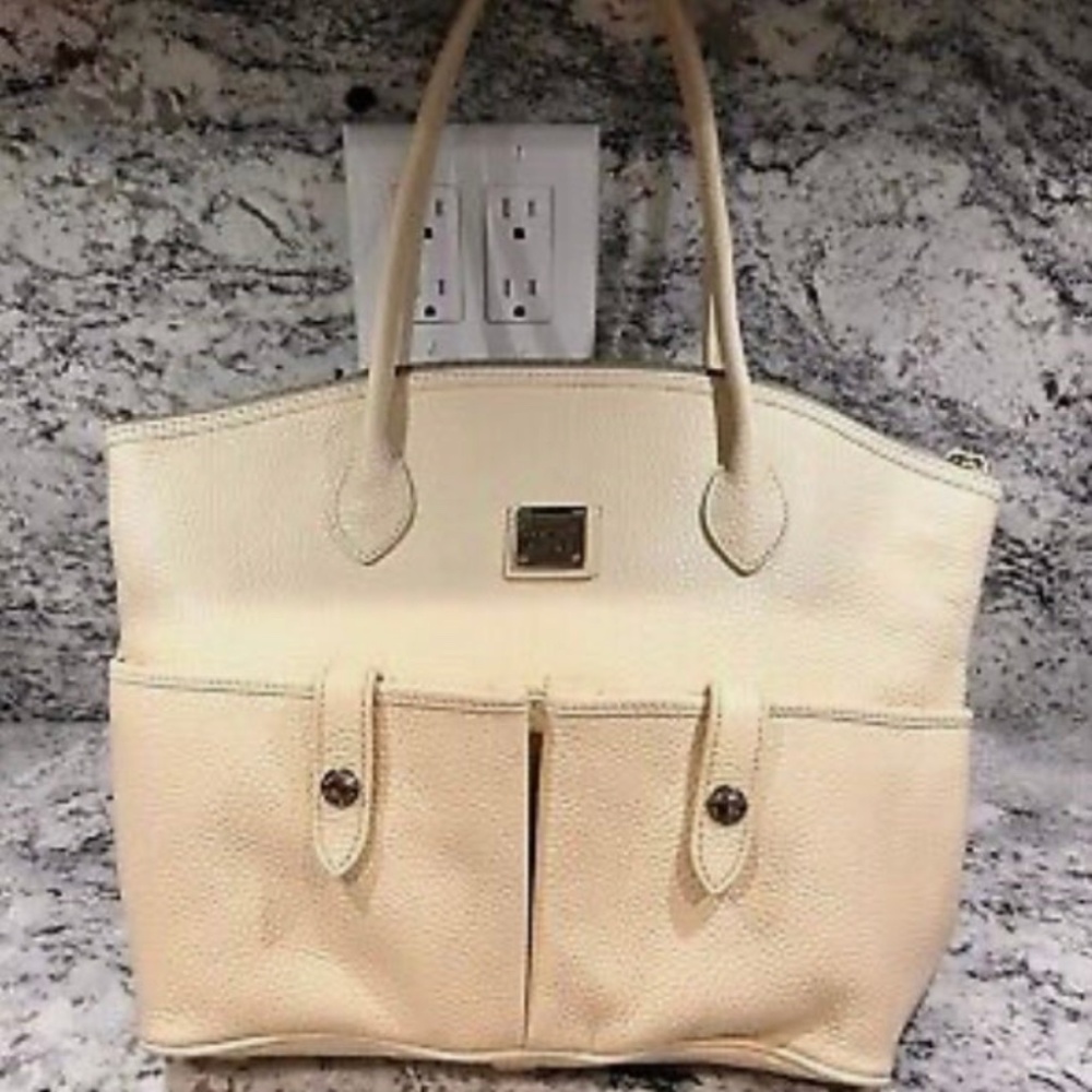 Dooney & Bourke purse